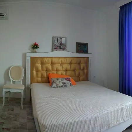 Sirena Apartment *